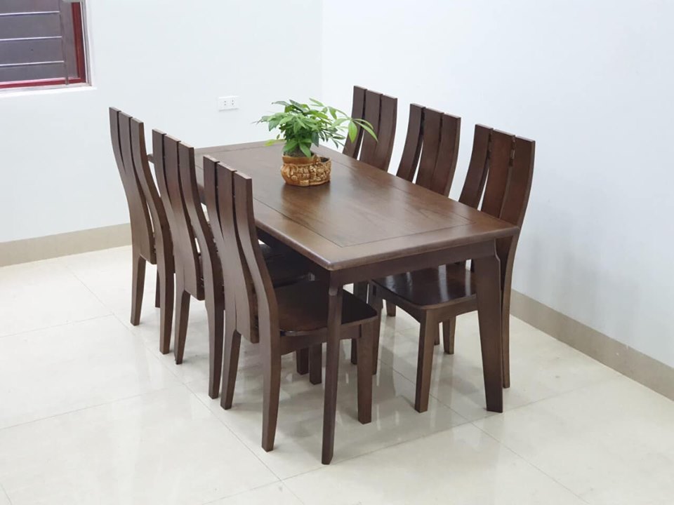 Bàn ăn 6 ghế gỗ sồi từ Nội Thất An Tiến sẽ làm cho không gian phòng ăn của bạn trở nên ấm cúng và sang trọng. Với chất liệu gỗ sồi cao cấp, sản phẩm của chúng tôi đảm bảo độ bền và tính thẩm mỹ cao. Hãy khám phá hình ảnh liên quan đến từ khóa \